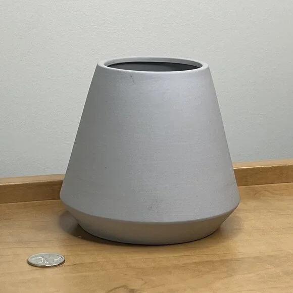 Vase - Picture 2 of 2